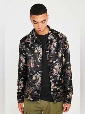 Urban Outfitters Black Multi Asian Dragons Embroidered Lightweight Jacket Sz M